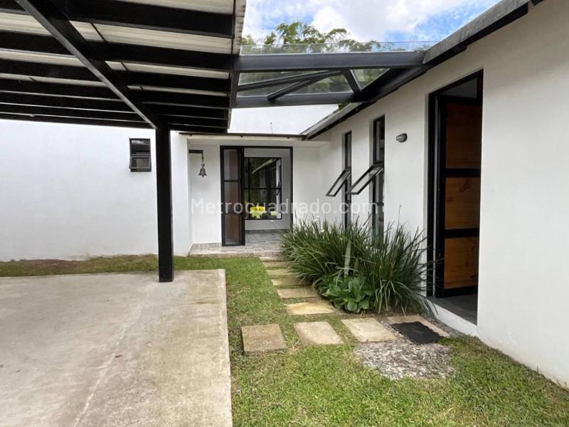 Casa campestre exclusiva en Llanogrande (El Tablazo) - 2