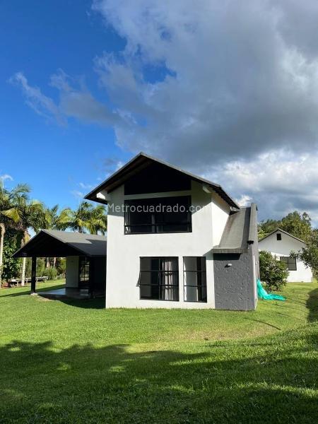 Casa campestre exclusiva en Llanogrande (El Tablazo) - 3