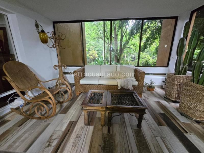 Apartamento remodelado de 2 alcobas en La Frontera - 2