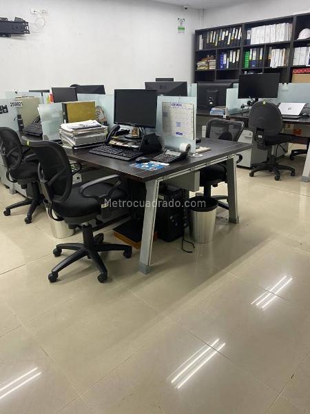 Oficina en Arriendo, Poblado, Medellín - Więcej