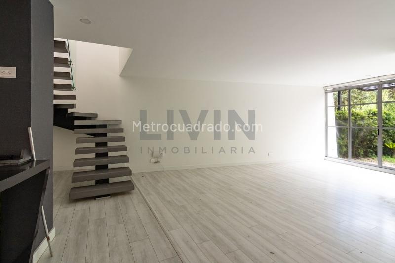 3BR House with 4 Baths in El Tesoro (2 Levels) - 3