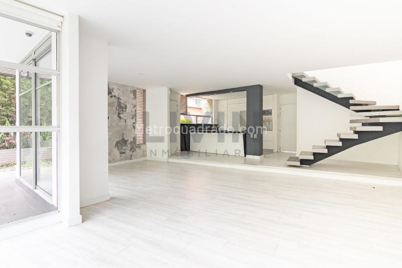 3BR House with 4 Baths in El Tesoro (2 Levels) - 5