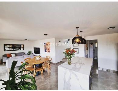 Casa de 3 alcobas en arriendo en San Lucas, Medellín, 200 m² · foto 3 de 10