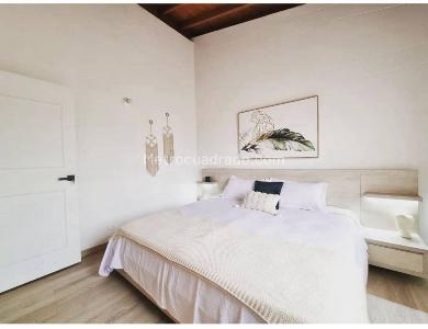 Casa de 3 alcobas en arriendo en San Lucas, Medellín, 200 m² · foto 9 de 10