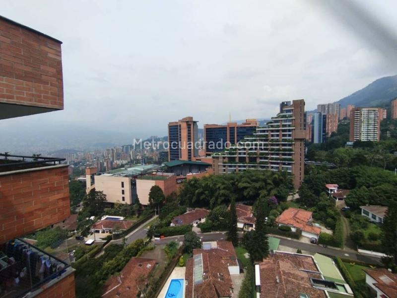 Apartamento Luminoso de 3 Alcobas con Amenidades en El Tesoro - 3