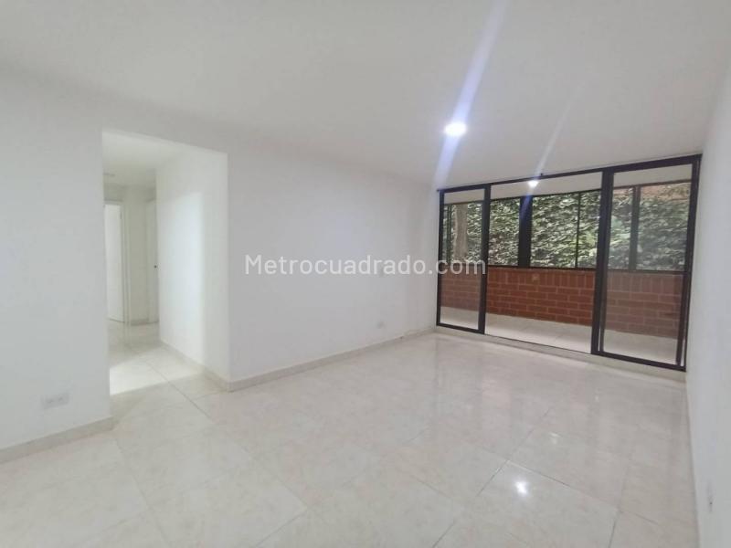 Comfortable 3BR Apartment in Loma De San Julian