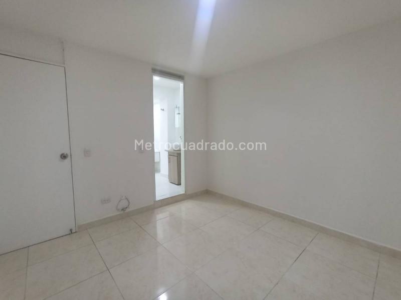 Apartamento Cómodo de 3 Alcobas en Loma de San Julián - 5