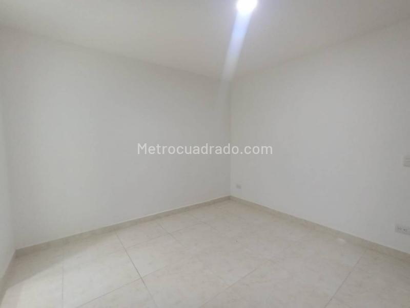 Apartamento Cómodo de 3 Alcobas en Loma de San Julián - 7
