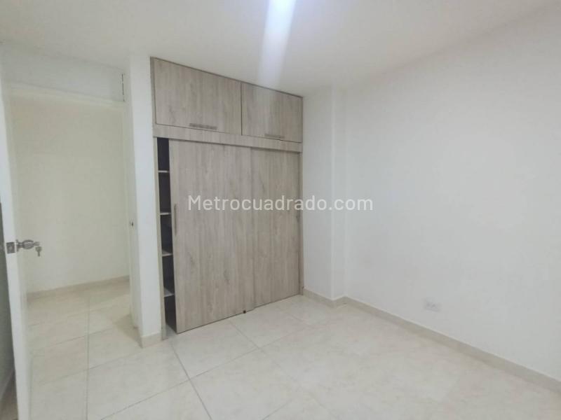Apartamento Cómodo de 3 Alcobas en Loma de San Julián - 8