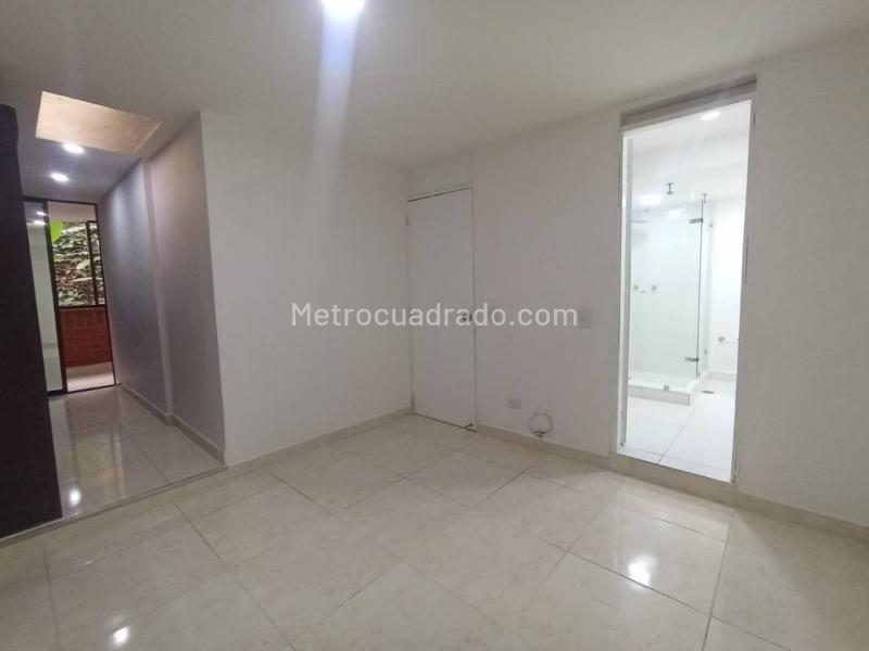 Apartamento Cómodo de 3 Alcobas en Loma de San Julián - 9