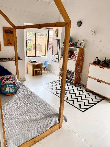 Exclusive 3BR Apartment in Lalinde