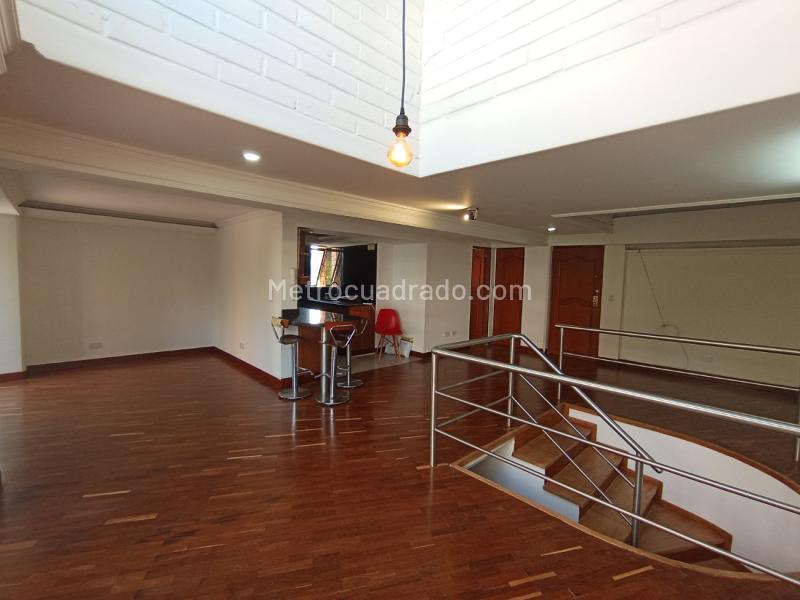 Apartamento Dúplex Cómodo de 2 Alcobas en El Poblado - 2