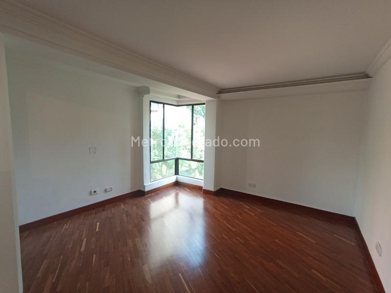 Apartamento Dúplex Cómodo de 2 Alcobas en El Poblado - 4