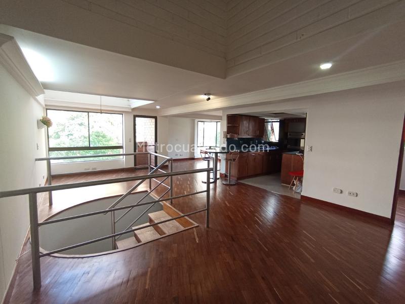 Apartamento Dúplex Cómodo de 2 Alcobas en El Poblado - 8
