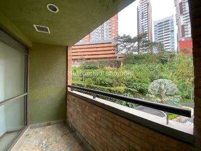 Apartamento de 3 alcobas en venta en Las Lomitas, Sabaneta, 110 m² · foto 2 de 19