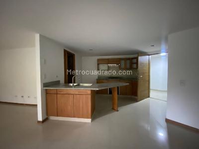 Apartamento de 3 alcobas en venta en Las Lomitas, Sabaneta, 110 m² · foto 17 de 19