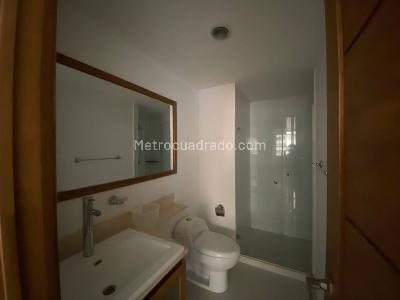 Apartamento de 3 alcobas en venta en Las Lomitas, Sabaneta, 110 m² · foto 18 de 19