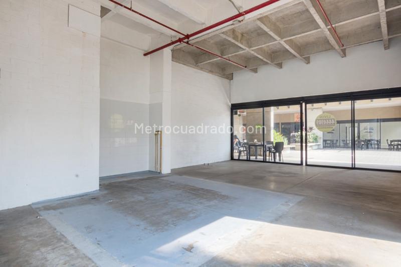 Local Comercial en Arriendo, Aguacatala, Medellín - Więcej