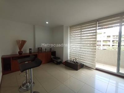 Apartamento de 1 alcoba en venta en Lalinde, Medellín, 68 m² · foto 3 de 12