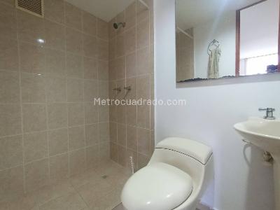 Apartamento de 1 alcoba en venta en Lalinde, Medellín, 68 m² · foto 7 de 12