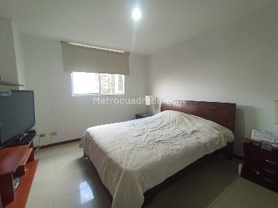 Apartamento de 1 alcoba en venta en Lalinde, Medellín, 68 m² · foto 8 de 12