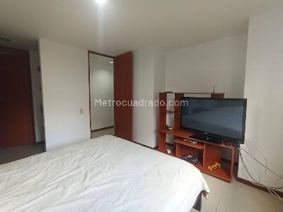 Apartamento de 1 alcoba en venta en Lalinde, Medellín, 68 m² · foto 9 de 12