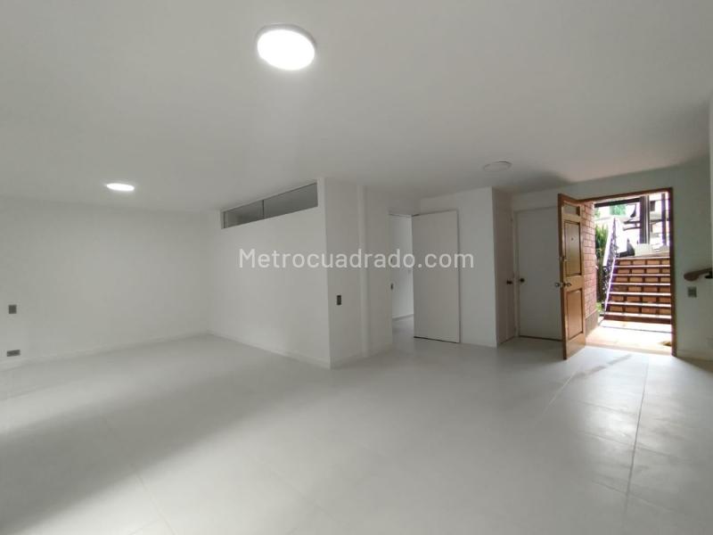 Elegant 3BR House in Alejandria - 4