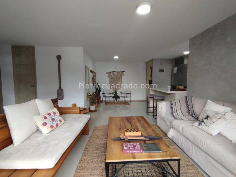 2BR Apartment in Loma Del Esmeraldal (85 m²)