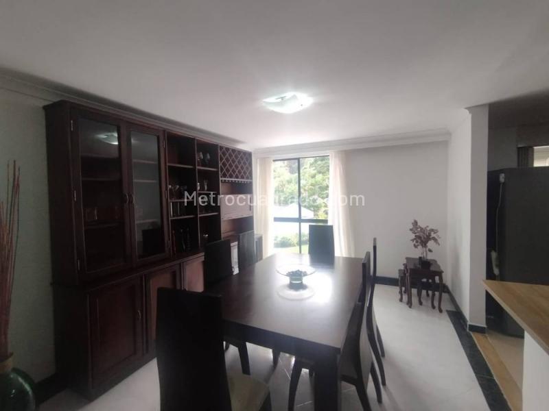 Apartamento Amoblado Luminoso de 3 Alcobas en Los Balsos - 8