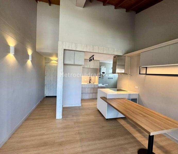 Remodeled 2BR Apartment with Natural Light - 2
