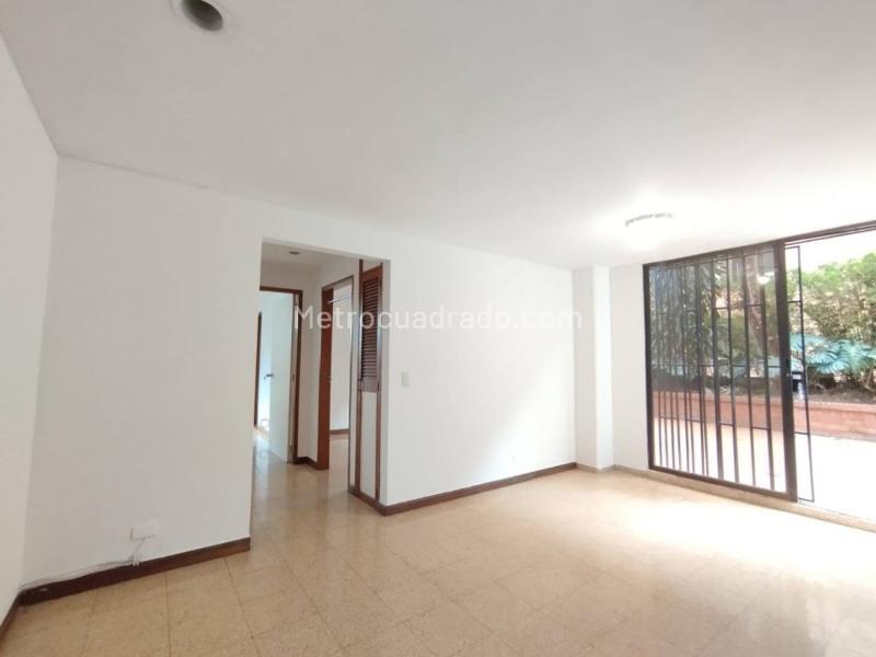 Apartamento Estiloso de 2 Alcobas con Terraza en La Concha - 9