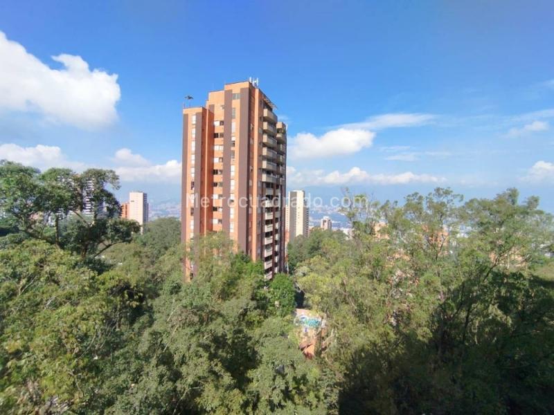 Apartamento Exclusivo de 2 Alcobas en Loma de los González
