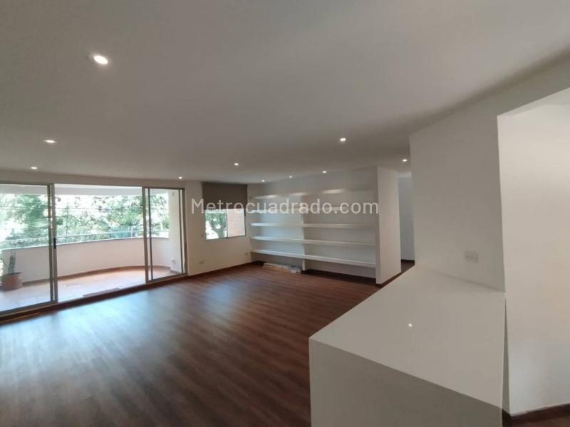 Bright 2BR Apartment Near Parks in Laureles - 6