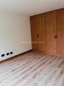 Apartamento de 3 alcobas en arriendo en Las Lomas, Medellín, 110 m² · foto 6 de 13
