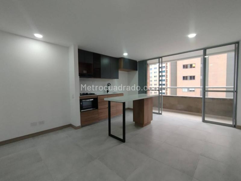 Apartamento nuevo de 3 alcobas con balcón en Loma San Jose - 7