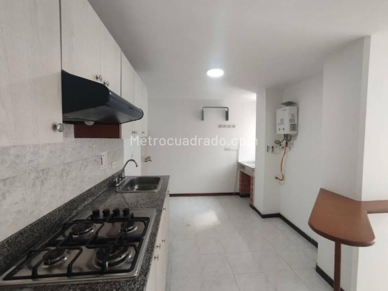 2BR Duplex Apartment with Private Parking in La Loma del Indio - 2