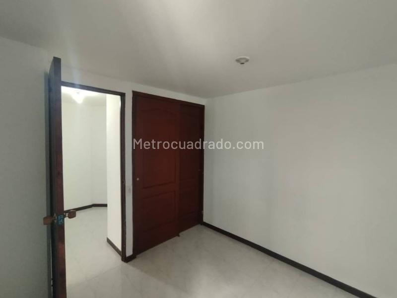 2BR Duplex Apartment with Private Parking in La Loma del Indio - 6