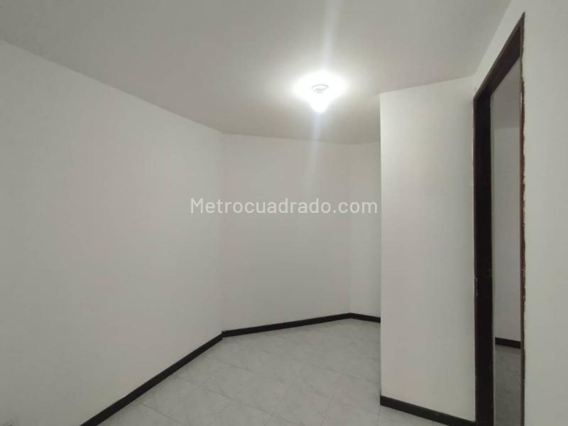 2BR Duplex Apartment with Private Parking in La Loma del Indio - 8