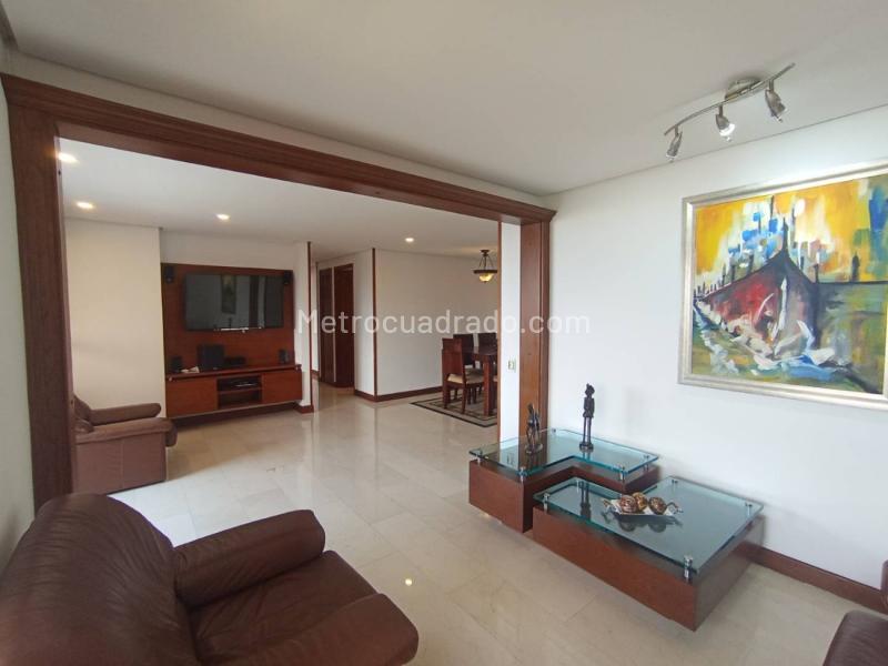 Apartamento de 2 Alcobas con Doble Parqueadero Cubierto en Loma - 4