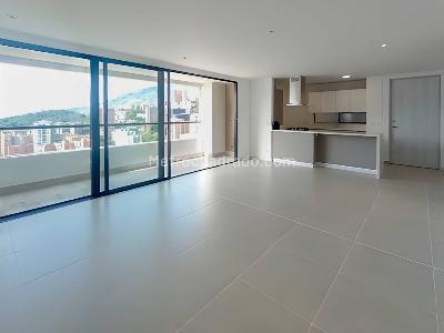 Apartamento en venta en Castropol, Medellín · foto 2 de 10