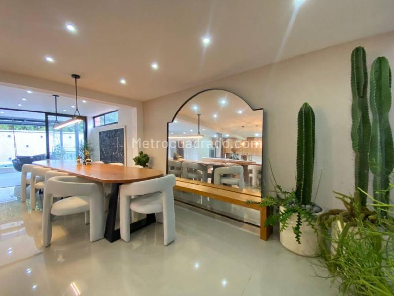 Casa de Lujo de 3 Alcobas con Piscina en El Poblado - 5