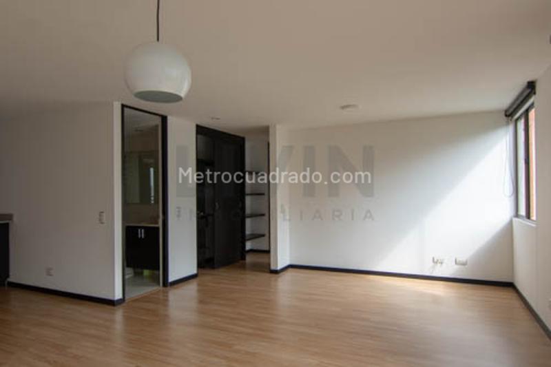 2BR Apartment with Great Location in Loma De Los Gonzalez - 3