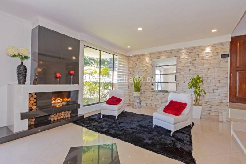 Casa de 4 Alcobas Amoblada con Lujo en Poblado - 3