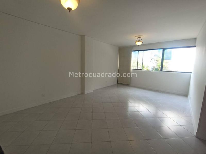 Apartamento Cómodo de 2 Alcobas en Provenza - 3