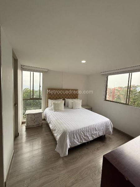 Apartamento Amoblado de 3 Alcobas en El Poblado (Avenida Superior) - 8
