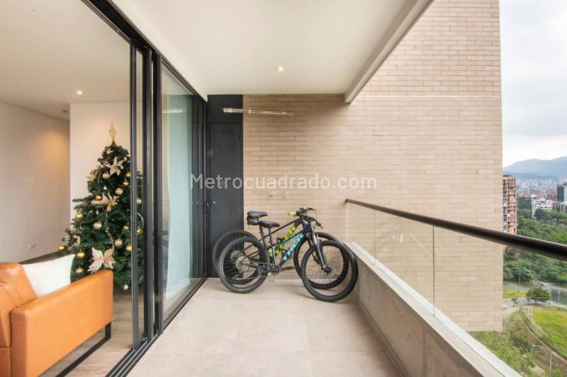 Apartamento Exclusivo de 2 Alcobas con 3 Baños en El Poblado - 5