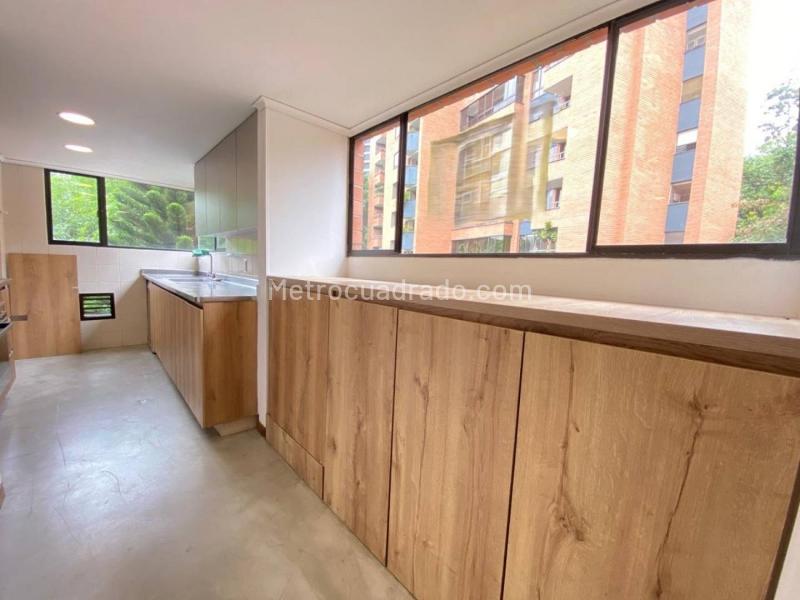 Spacious 3BR Apartment in El Poblado - 8