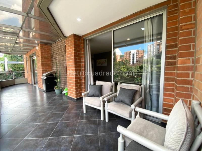 Apartamento Elegante de 3 Alcobas en Castropol - 2