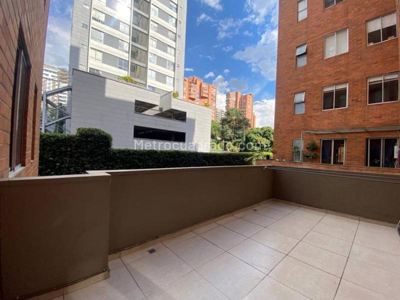 Apartamento Elegante de 3 Alcobas en Castropol - 4