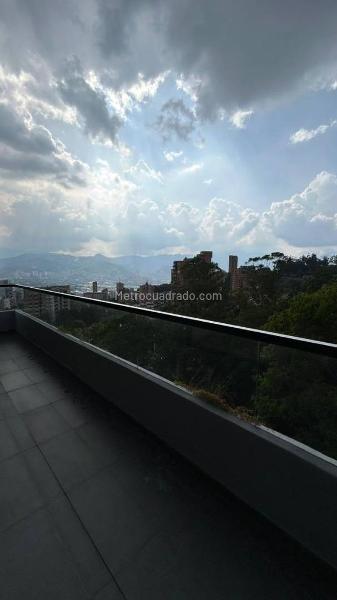 2BR Apartment in Altos Del Poblado (88 m²)